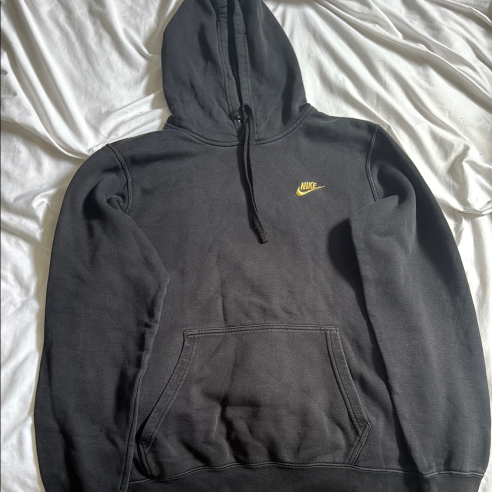 Nike Black Sweater with Ribbed Cuffs and Pullover Style